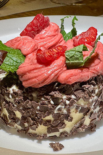 Brasserie Colette in der Klenzestra&szlig;e, Dessert (re.) &copy;Foto: Natascha Gottlieb 